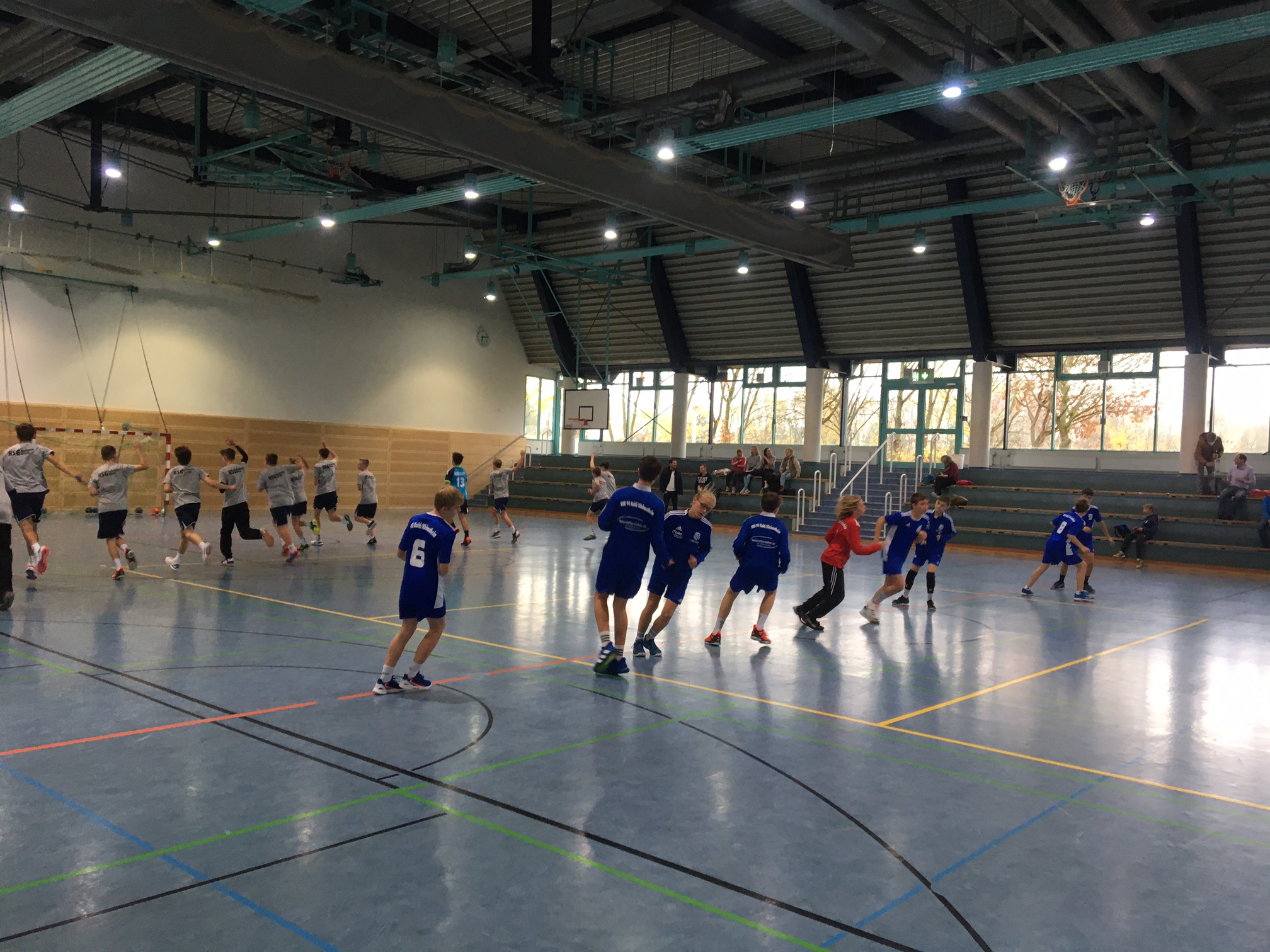 Männl. C-Jugend I: verliert auf spiegelglattem Untergrund deutlich gegen den Topfavoriten Hochheim