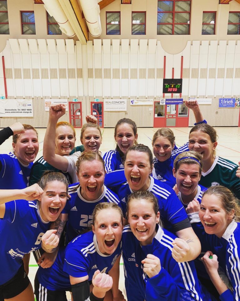 Damen: Sieg im Derby