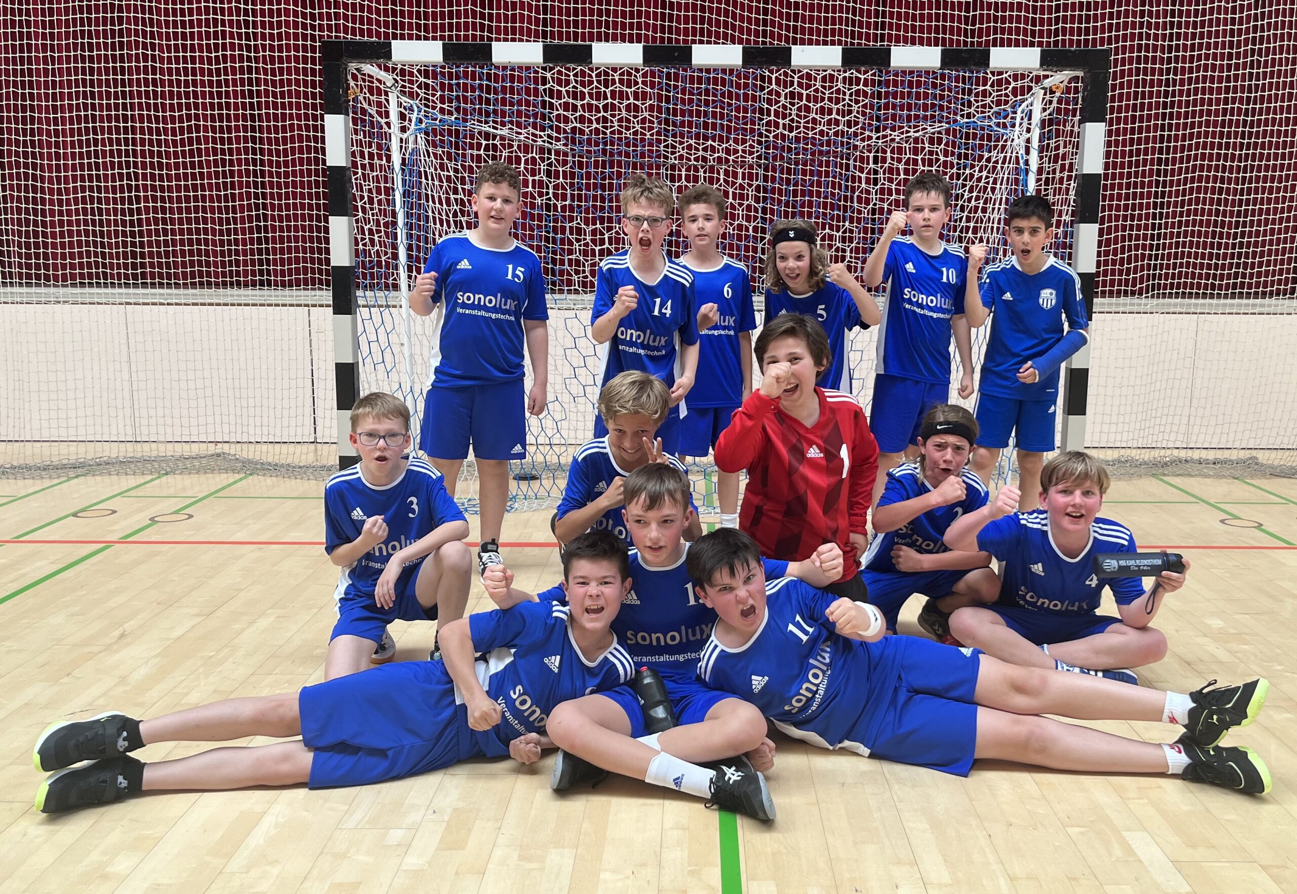Männl. D-Jugend II: Männliche D2 siegt im ersten Heimspiel