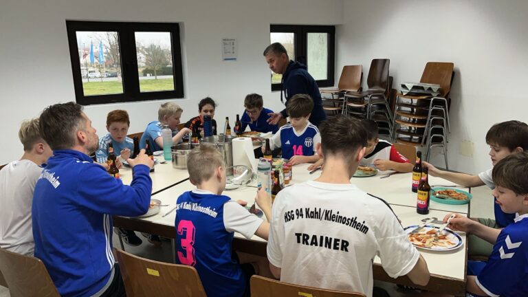 Männl. D-Jugend II: Trainingstag und Jahresabschluss