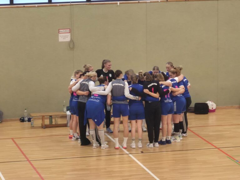 Damen 2: Starker Zusammenhalt beim ersten Saisonspiel